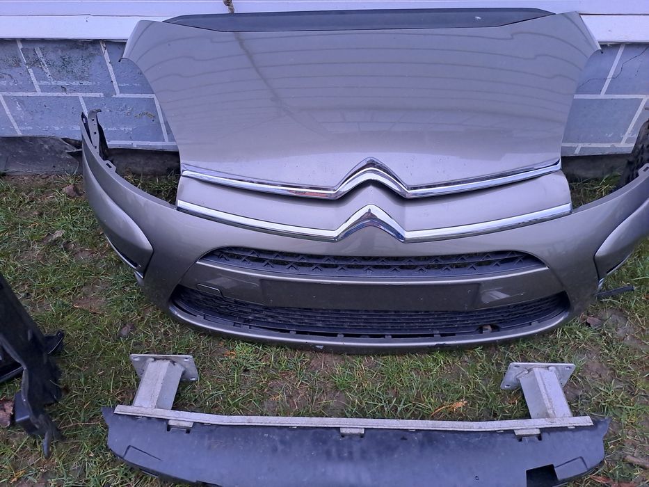 Бампер,капот,дзеркала Сітроєн Пікассо С4. 2013р.Перед комплектом.