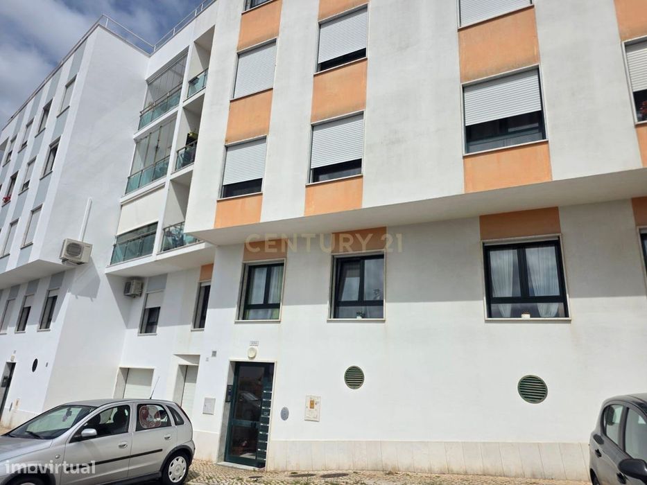 T2 Apartment for Rent with Parking Space and Elevator