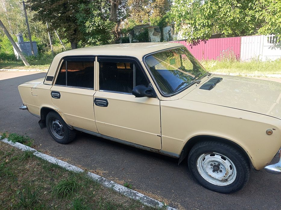 ВАЗ 21013.1987р.в.газ-бинз.