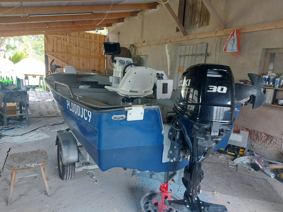 Łódź motorowa Perkoz z silnikiem