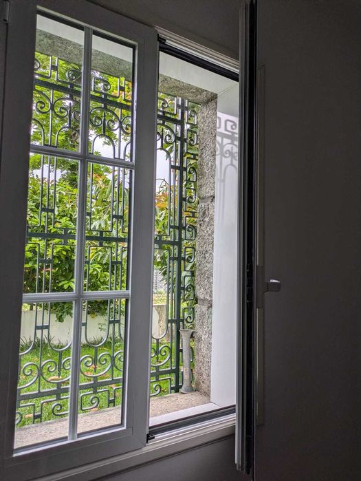 Janelas de madeira maciças