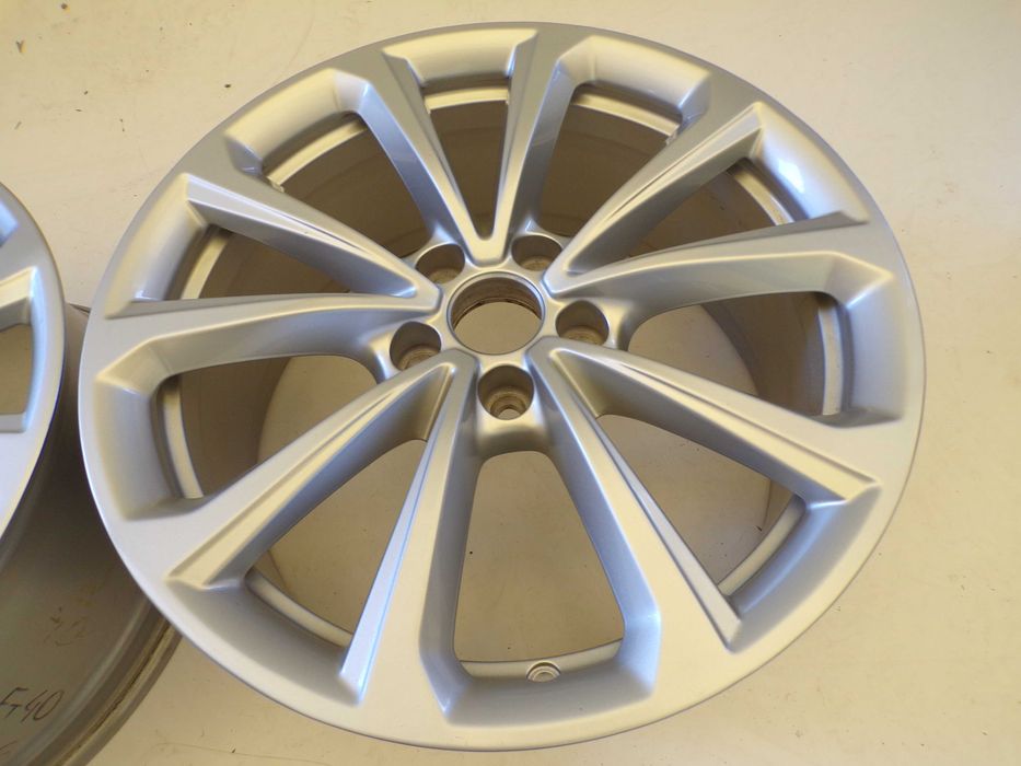 felga aluminiowa AUDI A5 B10 8B3601025D 18 8j et40 5X112X66,6 ŁADNA