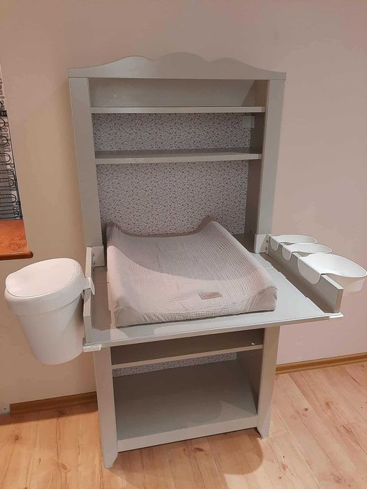 Regał Ikea Hensvik z blatem na przewijak
