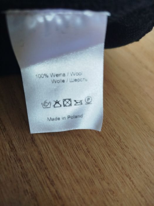 Czapka z wełny 100% czarna prosta z wywinięciem