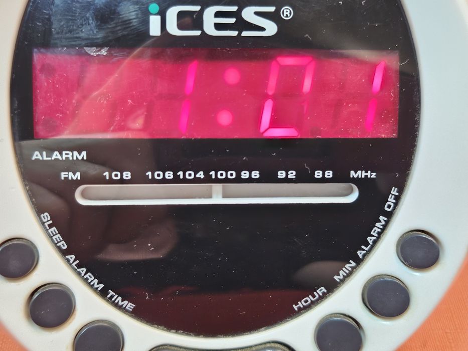 radiobudzik iCes ICRP-212.