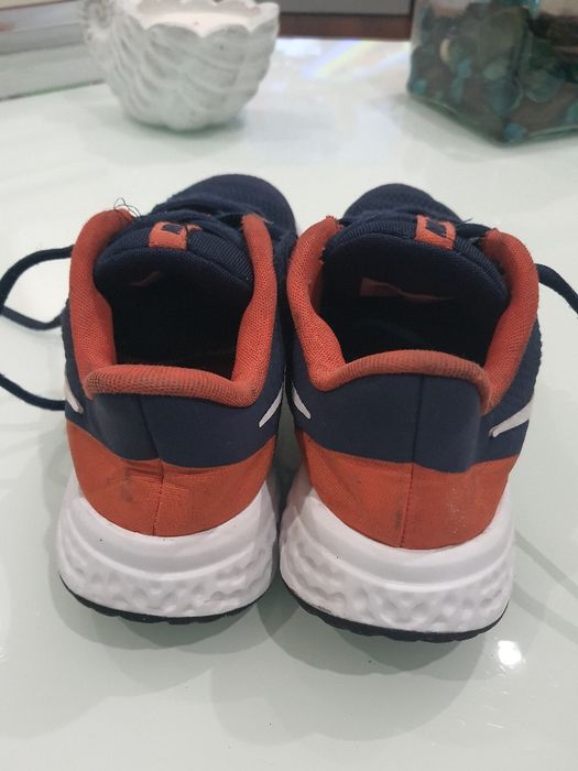 Tennis Nike 36,5