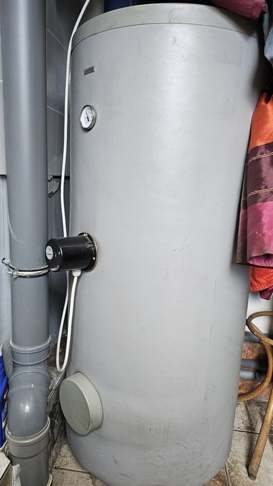 Zbiornik CWU 300 L, bez grzałki.