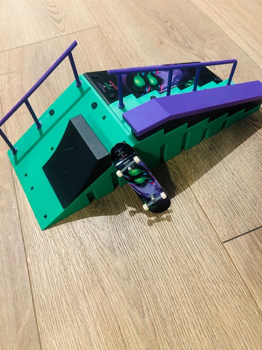 Tech Deck rampa Nyjach rail + deska