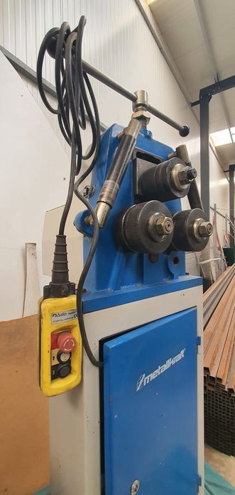 Maquina curvar,curvadora