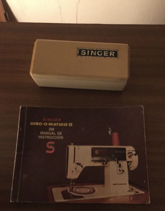 Maquina de costura Singer