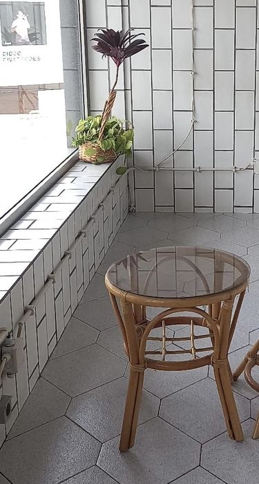 Mesa tipo verga e vidro