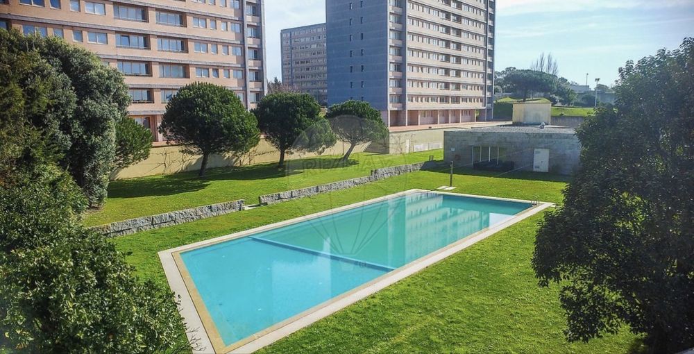 Apartamento T3 Entrequintas