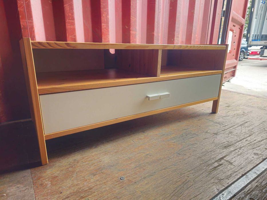 Szafka rtv niska drewniana