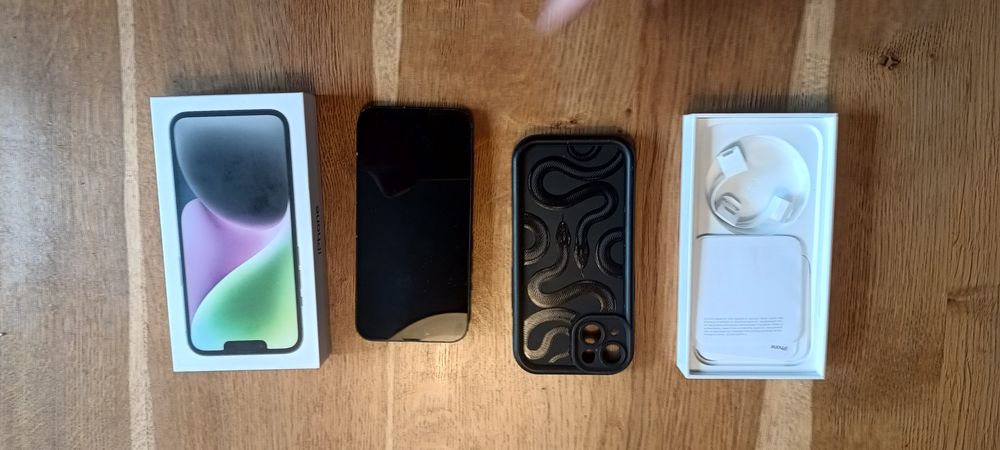 iPhone 14 128 GB bateria 84%