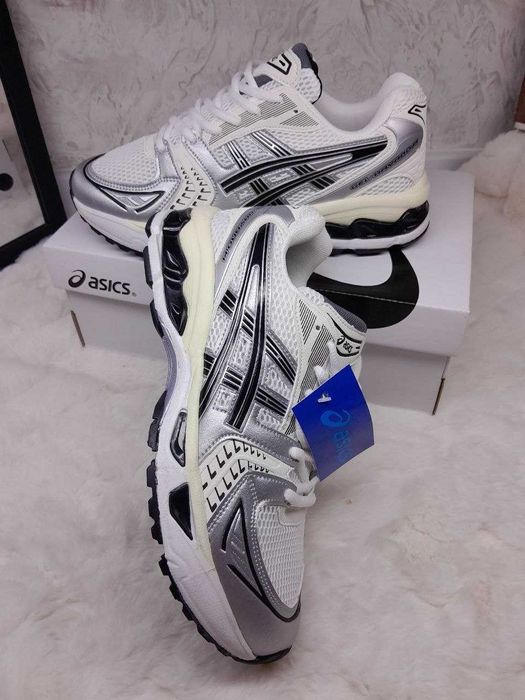 Кросівки Asics Gel-Kayano 14 білі/срібні сітка унісекс 37-41 без передоплати
