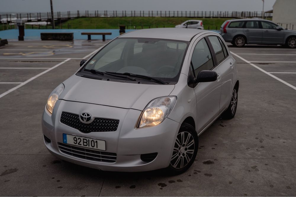Toyota Yaris 1.0 2006 | 150.000 km | Económico