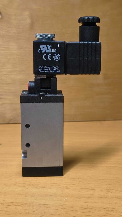 Camozzi 438 - 015 - 22. 10 bar Italy