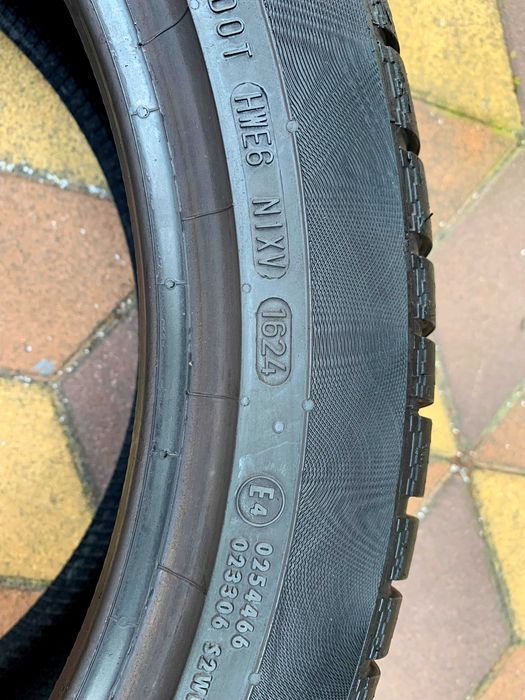 235/45 R19 99V XL Continental ContiWinterContact TS830P / Зимові