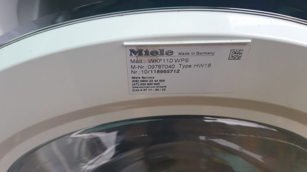 Pralka Miele WKF 110 WPS 1400 obr. Plastry miodu