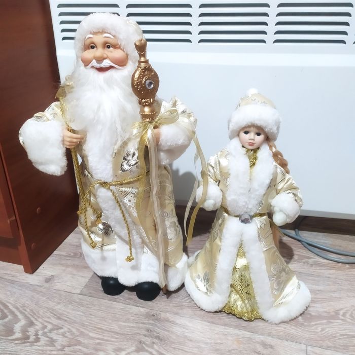 Декоративні новорічні фігурки Дід Мороз і Снігурка
