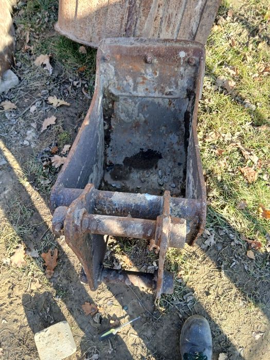 Łyżka do koparki jcb cat case 40cm i 90cm