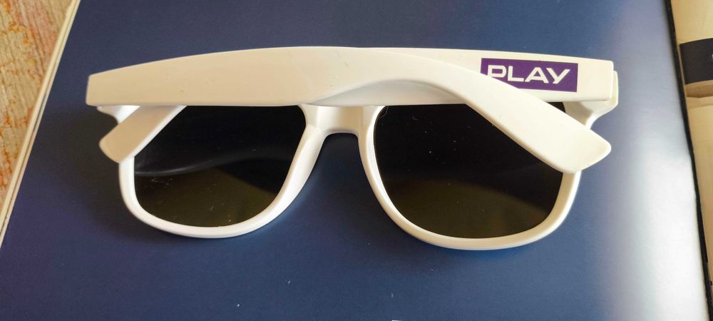 Nowe okulary przeciwsłoneczne UV400 białe play