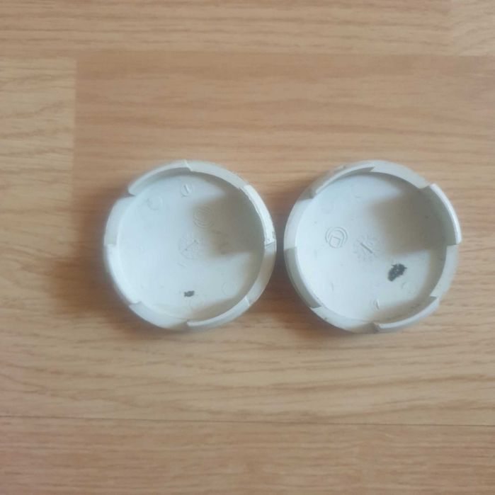 Skoda dekielki do felg 60mm 4 sztuki używane