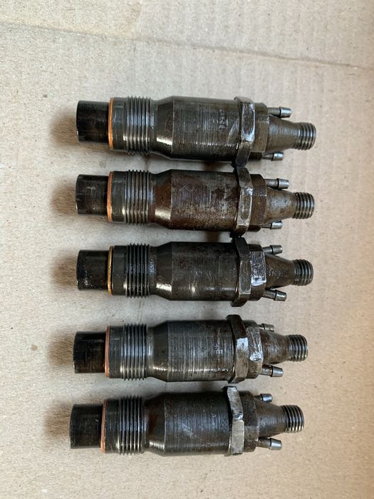 Форсунка 3.1  2.5 TD Jeep Grand Cherokee WJ Frontera Voyager Dodge ram van Scorpion