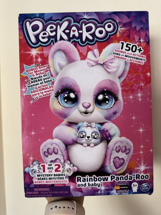 Інтерактивна райдужна панда та малюк Peek-A-Roo Rainbow.
