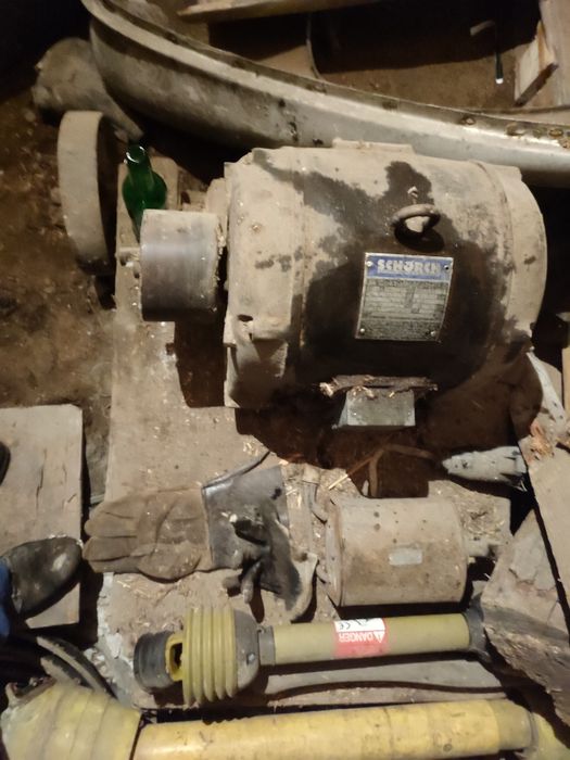 Silnik  7.5KW          .