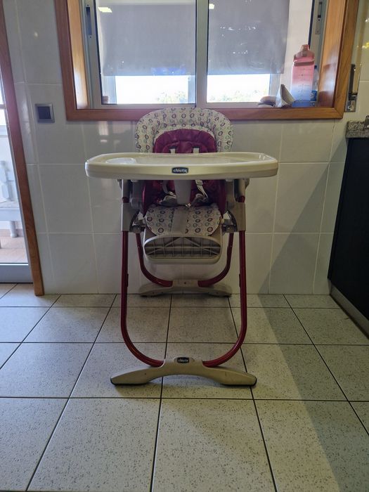 cadeira de papa polly magic da chicco