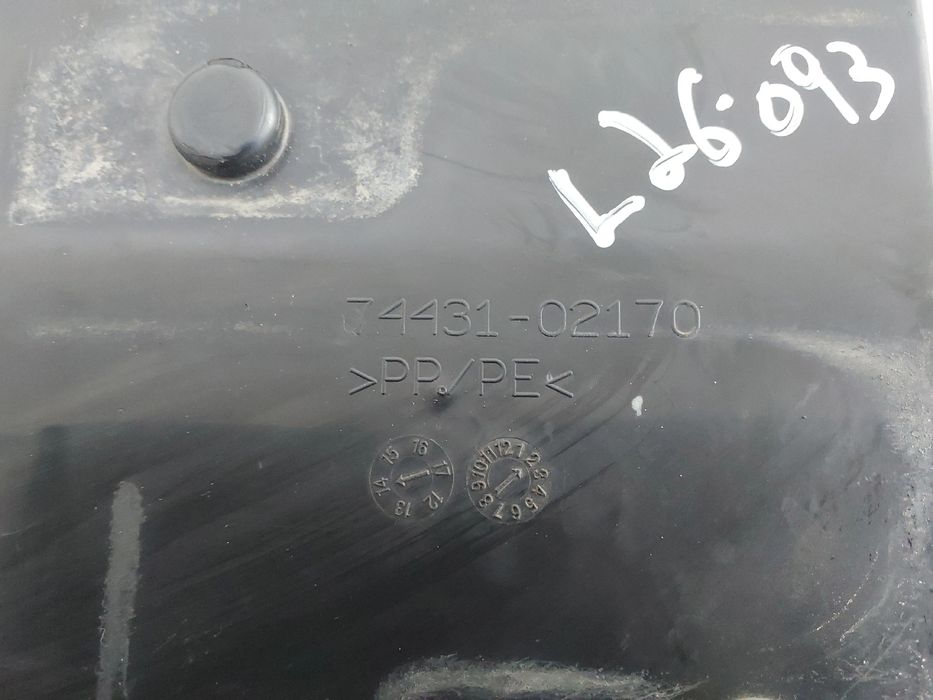 Base / caixa da bateria TOYOTA Auris Hatchback Van (_E18_)