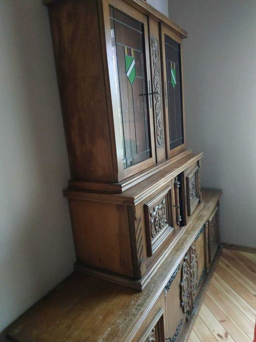 Антикварная мебель, комод, стол, лавка, стулья, зеркало