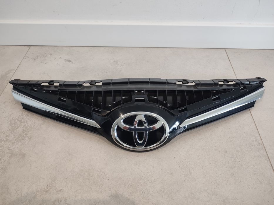 Grill Atrapa Toyota Avensis T27 Lift 15r+Oryginał