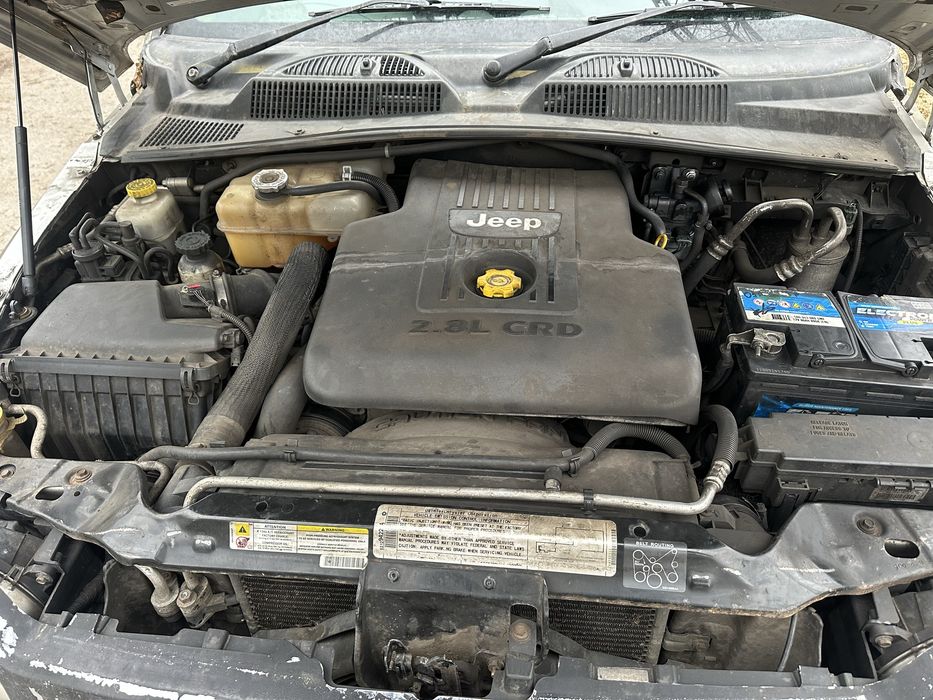 Продам JEEP CHEROKEE Sport 2.8 4x4