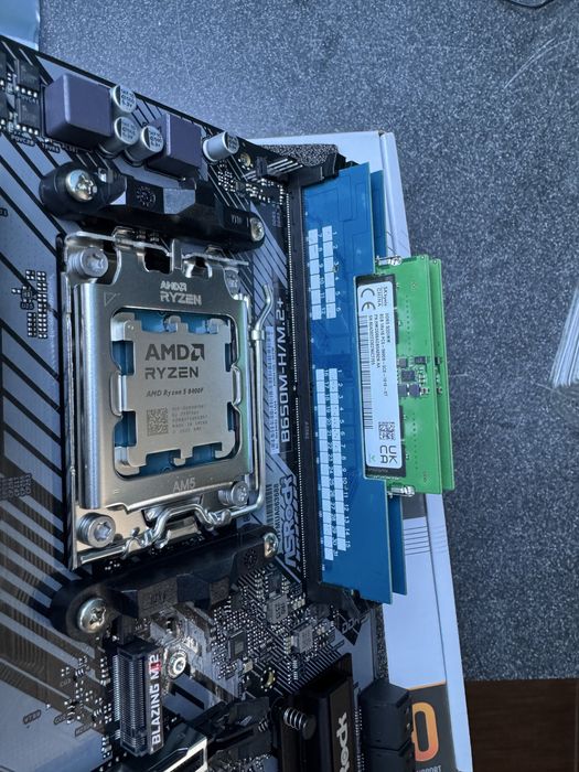 Sk Hynix 2 x 8 gb 5600mhz cl40 cl46  dimm sodimm