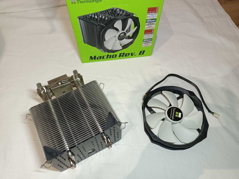 Thermalright Macho Rev.B Radiator z wentylatorem na procesor