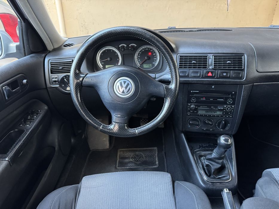 VW Golf IV Variant  -    112Milkm Nacional