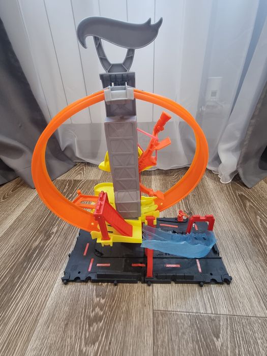 Hot wheels пожежна станція