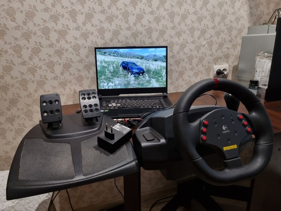 Ігрове кермо logitech momo racing 270° повний комплект (геймпад, руль)