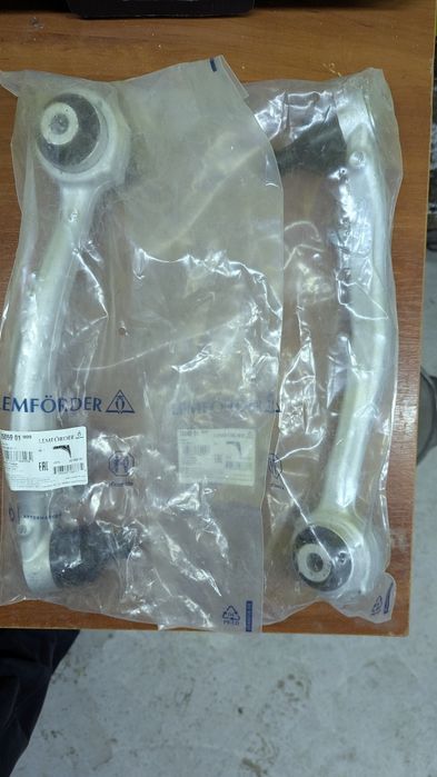 Передні ричаги Lemforder на w204 3505901/3506001