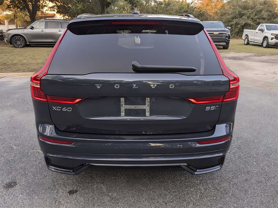 Volvo XC60      2024