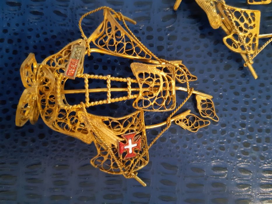 Mini réplicas de caravelas portuguesas