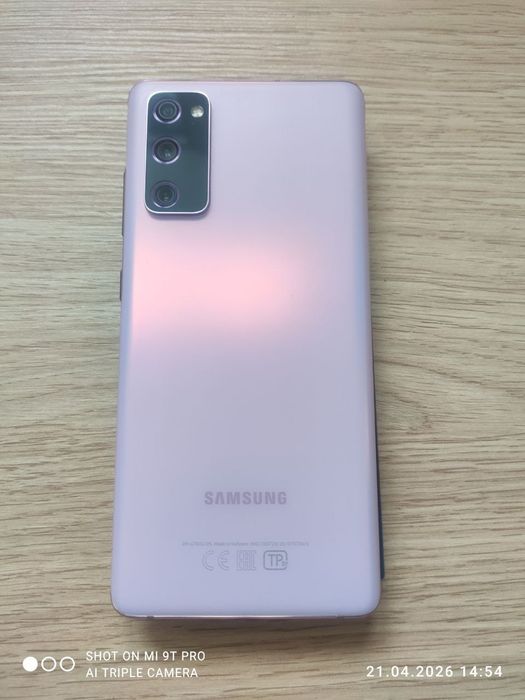 Samsung s20fe 8/256 Обмен продам