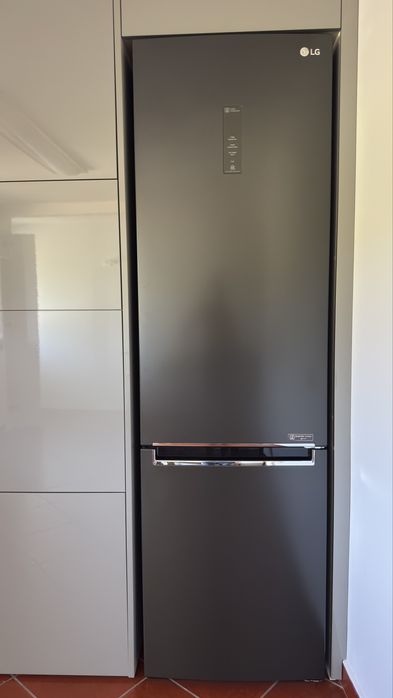 Frigorifico LG GBB72MCDFN — Como Novo | Apenas 3 Meses de Uso Real