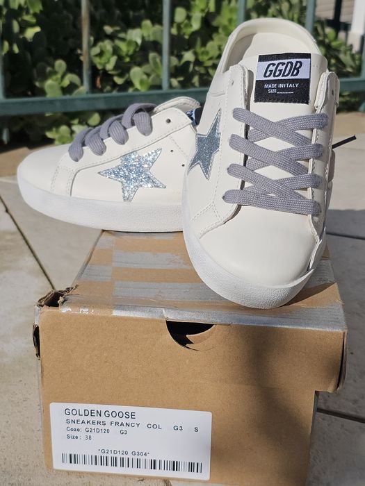 Socas Golden Goose
