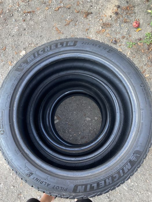 Продам шини Мішлен 225/45/18 зима