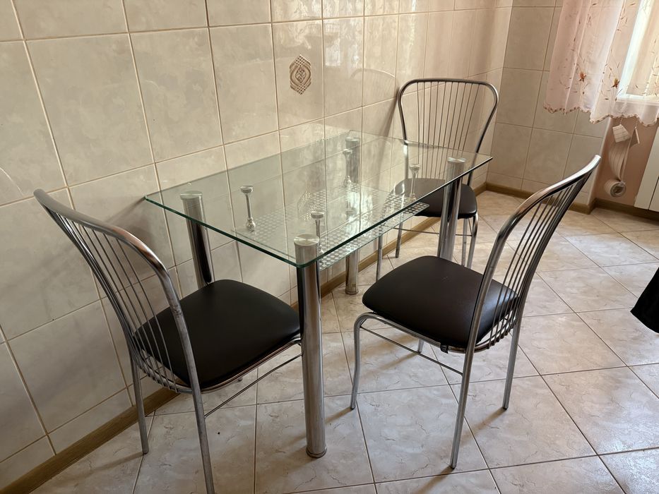 Кухонний стіл скляний з кріслами - терміново