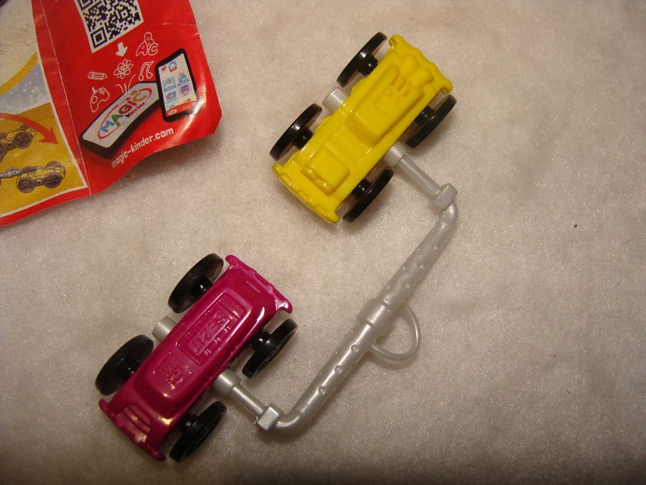 Brinquedo Carros - Kinder Surpresa