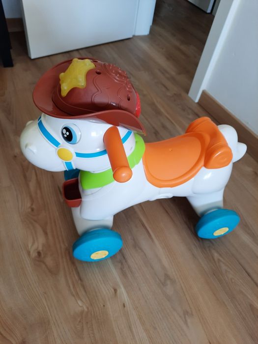 Cavalo chicco criança